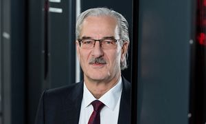 Portraitfoto von Prof. Dr. Roland Jahns