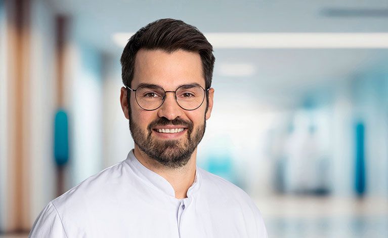 Portraitfoto von Jonas Bauer