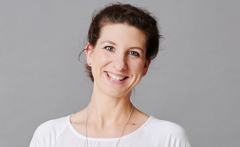 Portraitfoto von Dr. Isabell Lang
