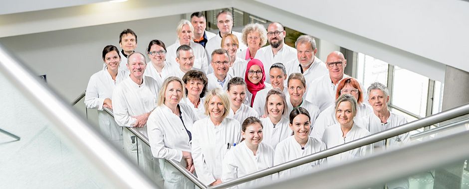 Gruppenbild vom Team des Zentrallabors / Gerinnungsambulanz