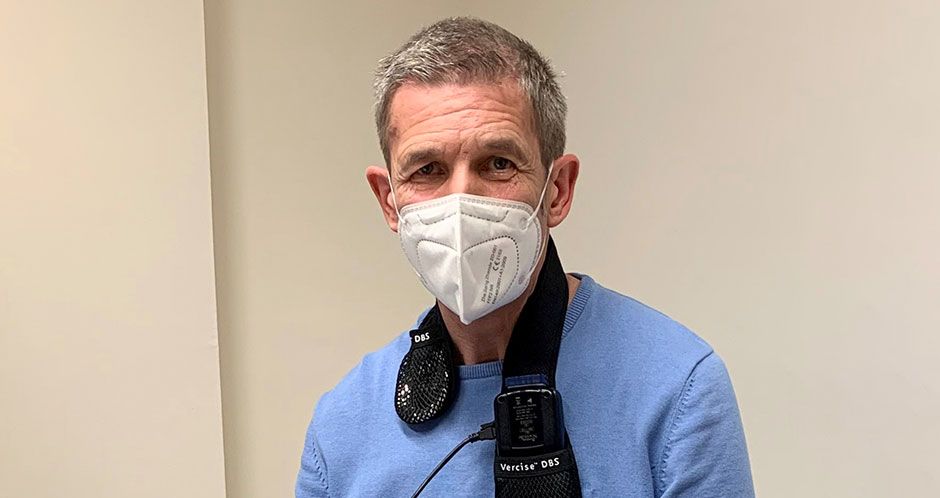 Patient Burkhard Koch bei einem Routinebesuch in der Neurologischen Klinik. Patient Burkhard Koch bei einem Routinebesuch in der Neurologischen Klinik.