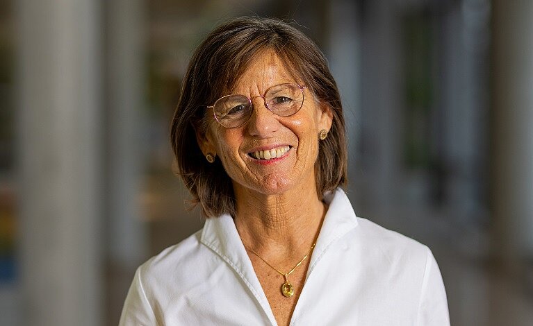 Portraitfoto von Ulrike Faber