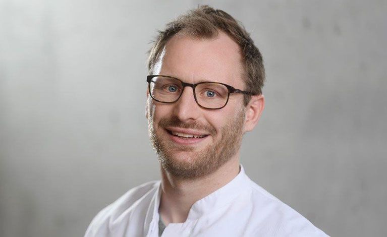 Porträtfoto Dr. Tim Rosenstock