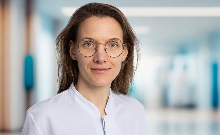 Portraitfoto von Dr. med. Anna Albert