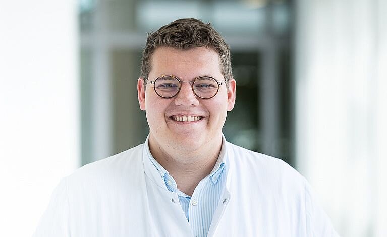 Portraitfoto von Max-Johann Sturm