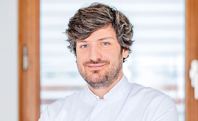 Portraitfoto von Andrea Cattaneo
