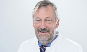 Portraitfoto von Prof. Dr. med. Dr. rer. nat. Wolfgang Rudolf Bauer