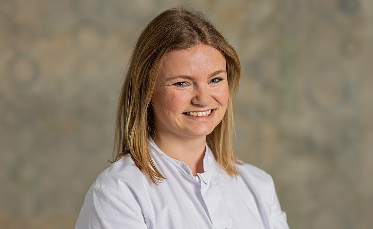 Portraitfoto von Jenny Schwert
