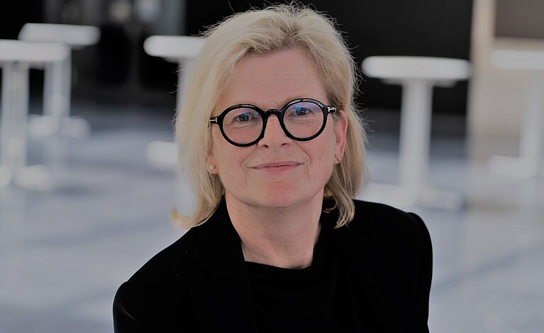 Portraitfoto von Bettina Steinmetz