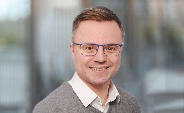 Portraitfoto von Dr. Michael Briese