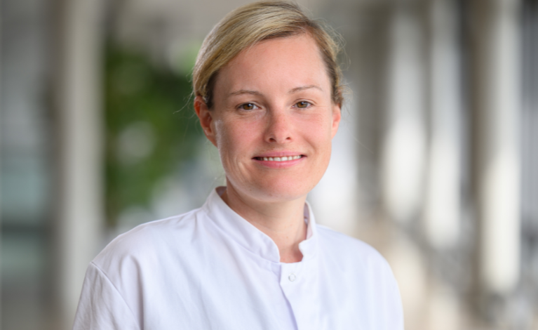 Portraitfoto von Julia Zeller-Hahn