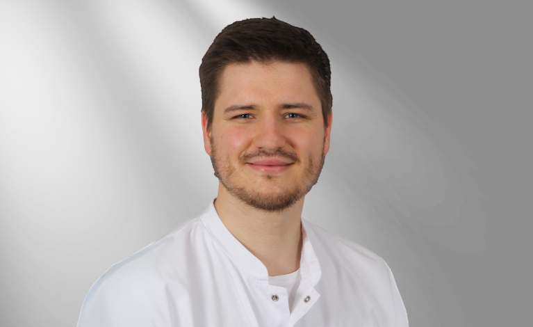 Portraitfoto von Benedikt Weigl