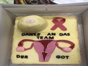 Eine Torte für das Team 