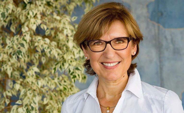 Portraitfoto: Frau Doktor Jentschke