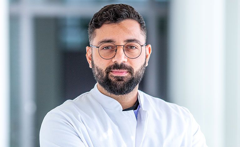Portraitfoto von Ramin Dazeh
