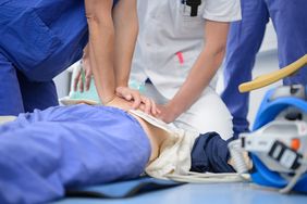 Reanimation nach einem plötzlichen Herz-Kreislaufstillstand