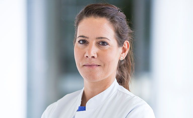 Portraitfoto von Theresa Riedel