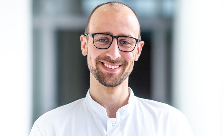Portraitfoto von Adrian Beck