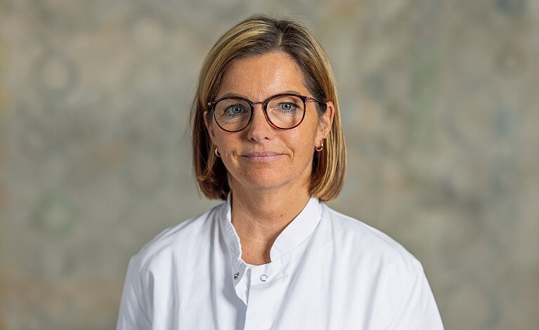 Portraitfoto von Nicole Kirschbauer
