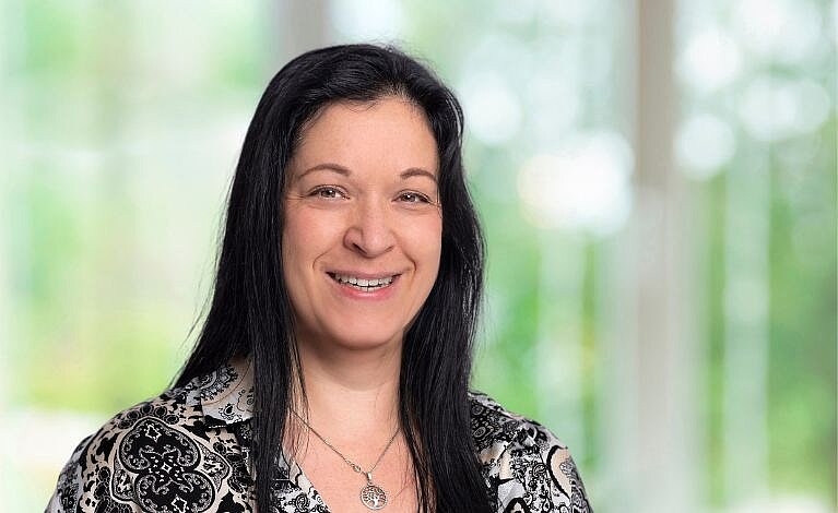 Portraitfoto von Stefanie Schneider