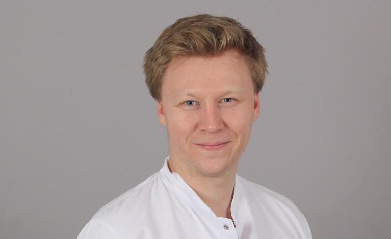 Portraitfoto von Yann Cordes