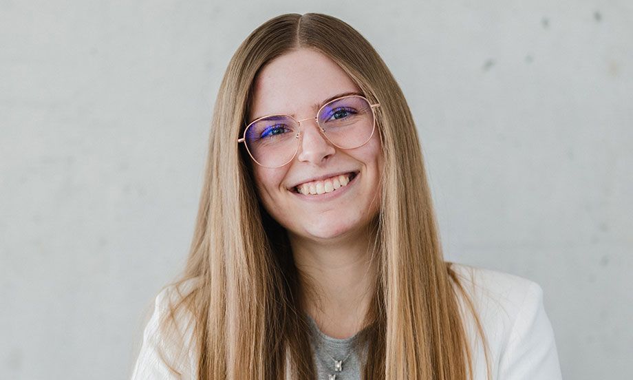 Porträtfoto von Hannah Lamprecht