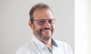 Portraitfoto von PD Dr. Jörg Teßmar