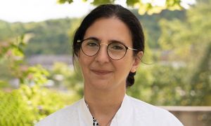 Proträtfoto von Dr. med. Güzin Surat