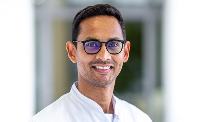 Porträtfoto von Jaykumar Rasik Padodara