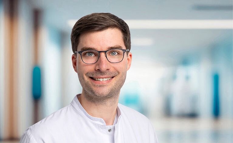 Portraitfoto von PD Dr. med. Matthias Kiesel