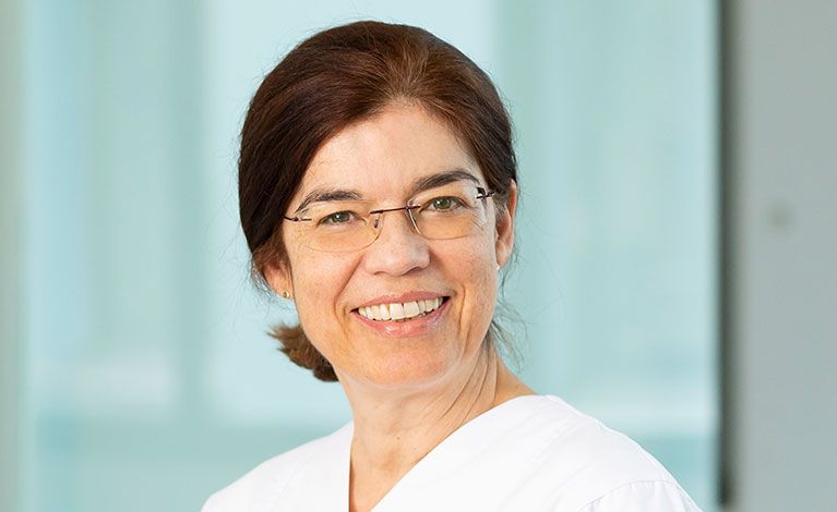 Portraitfoto von Karin Pecher