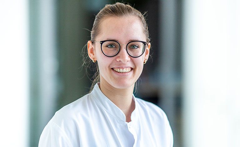 Portraitfoto von Dr. med. Svenja Pichlmeier