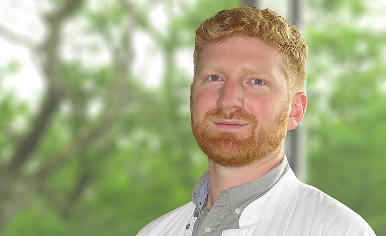 Portraitfoto von B. Schmid / Fotograf: Stefan Krummer / Universitätsklinikum Würzburg Portraitfoto von B. Schmid / Fotograf: Stefan Krummer / Universitätsklinikum Würzburg