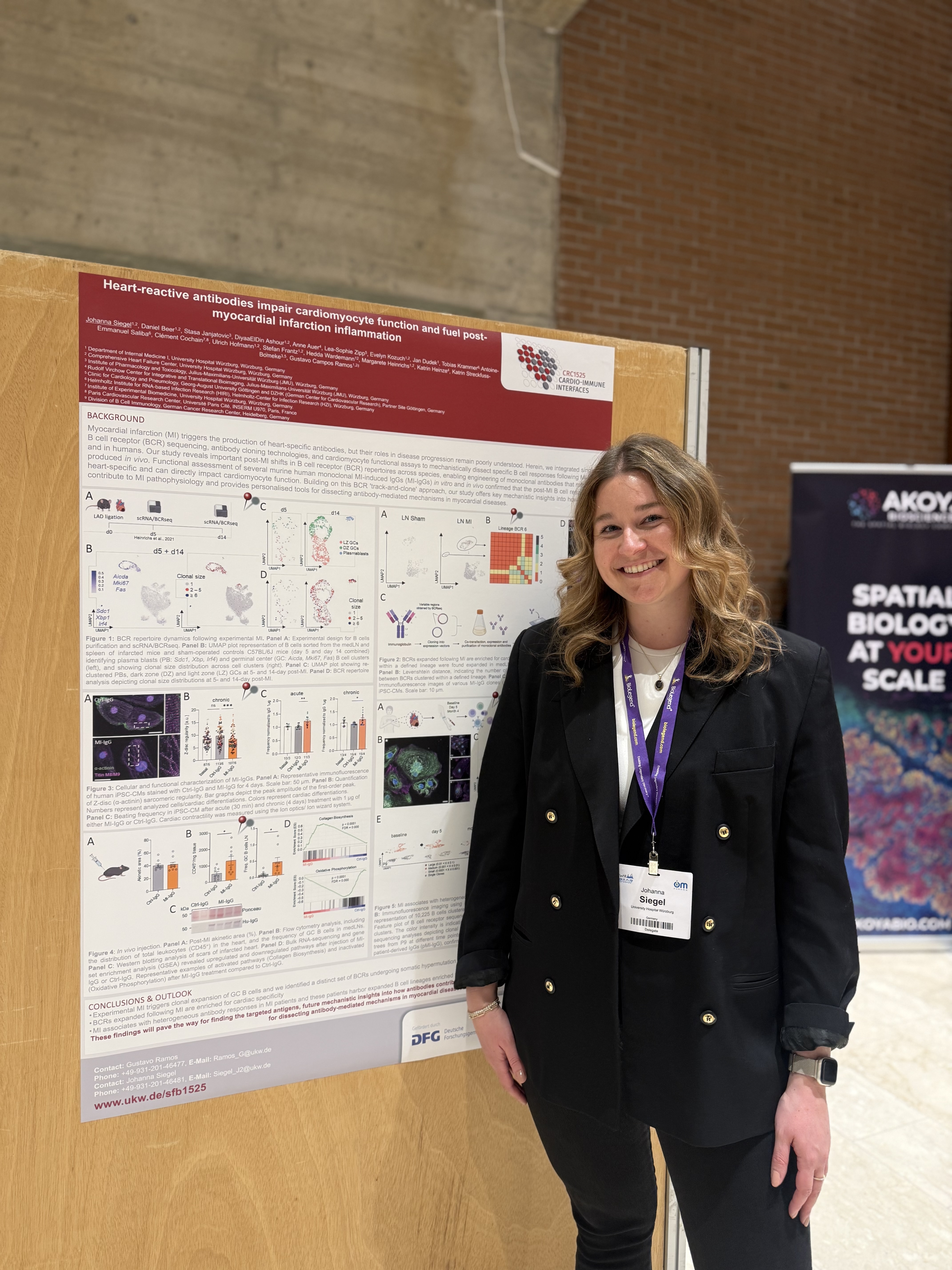 Doktorandin Johanna Siegel erhält den Preis für das beste Poster für ihre Forschung